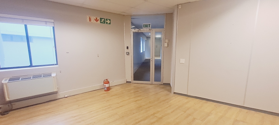 To Let commercial Property for Rent in Bo Oakdale Western Cape